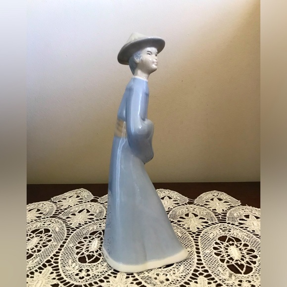 Miguel Requena Valencia Porcelain made in Spain Asian Figurine - Picture 4 of 7